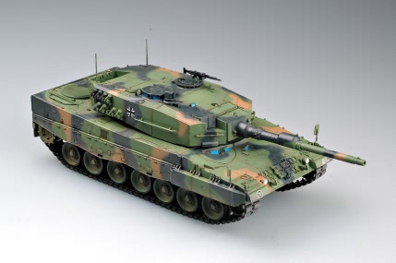 Hobby Boss 82401 German Leopard 2 A4 tank 1/35