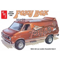 AMT 1265 CHEVY VAN 1975  "FOXY BOX" 1:25